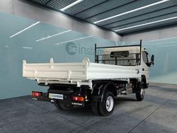 Weiß Gebraucht 2023 Mitsubishi Canter Van / Kleinbus | 67.949 €