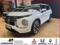 Weiss Neu 2024 Mitsubishi Outlander P-HEV Basis SUV | 43.950 €