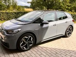 Grau Gebraucht 2022 VW ID.3 Pro Kleinwagen | 26.990 € (Etwas zu teuer)