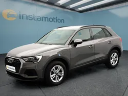 Grau Gebraucht 2022 Audi Q3 SUV | 28.999 € (Guter Preis)