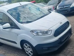 Weiß Gebraucht 2017 Ford Transit | 3.700 €