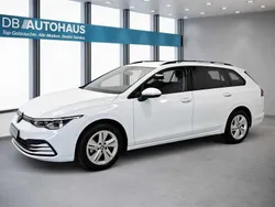 Weiß Gebraucht 2022 VW Golf VIII Life Kombi | 21.940 € (Fairer Preis)