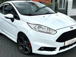Weiß Gebraucht 2016 Ford Fiesta ST Kleinwagen | 11.999 € (Etwas zu teuer)