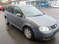 Grau Gebraucht 2006 VW Touran Highline Van / Kleinbus | 1.990 € (Guter Preis)