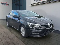 Sternenschwarz Gebraucht 2024 Renault Mégane IV Equilibre Limousine | 21.980 € (Fairer Preis)