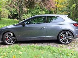 Grau Gebraucht 2014 Seat Leon SC Kleinwagen | 15.750 €