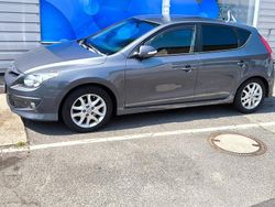 Grau Gebraucht 2011 Hyundai i30 Limousine | 3.780 € (Fairer Preis)