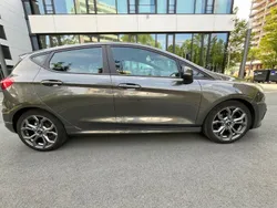 Grau Gebraucht 2020 Ford Fiesta ST-Line Kleinwagen | 14.000 € (Etwas zu teuer)