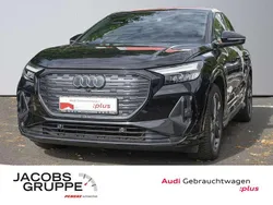 Mythosschwarz Gebraucht 2022 Audi Q4 e-tron SUV | 31.430 € (Teuer)