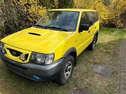 Gelb Gebraucht 2000 Nissan Terrano SUV | 3.000 €