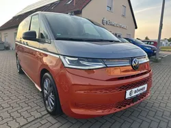 Grau Gebraucht 2024 VW T7 Style Van | 63.900 € (Teuer)