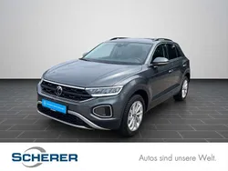 Indiumgrau metallic Gebraucht 2025 VW T-Roc Life SUV | 27.900 € (Superpreis)