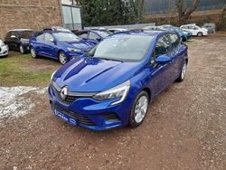 Blau Gebraucht 2021 Renault Clio V Kleinwagen | 13.500 € (Fairer Preis)
