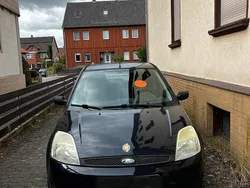 Blau Gebraucht 2004 Ford Fiesta Kleinwagen | 1.600 € (Fairer Preis)