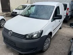 Weiß Gebraucht 2012 VW Caddy Van / Kleinbus | 7.500 € (Fairer Preis)