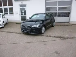 Brillantschwarz Gebraucht 2018 Audi A1 Basis Kleinwagen | 10.380 €