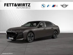 Grau Gebraucht 2025 BMW i7 Comfort Edition Limousine | 111.999 € (Guter Preis)