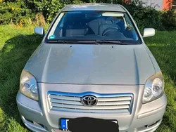 Grün Gebraucht 2006 Toyota Avensis Limousine | 7.000 €