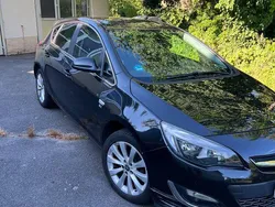 Schwarz Gebraucht 2012 Opel Astra Limousine | 5.800 € (Fairer Preis)