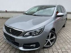 Grau Gebraucht 2021 Peugeot 308 Kombi | 11.900 €