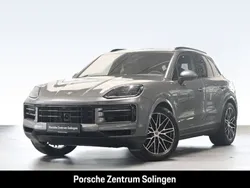Grau Gebraucht 2024 Porsche Cayenne SUV | 92.500 € (Superpreis)