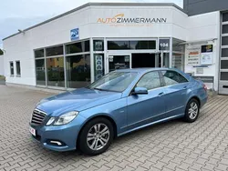 Blau Gebraucht 2010 Mercedes E200 Limousine | 14.920 € (Teuer)