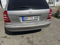 Gebraucht 2003 Mercedes C200 Classic Kombi | 1.890 € (Etwas zu teuer)