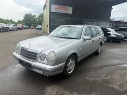 Schwarz Gebraucht 1998 Mercedes E200 Kombi | 990 € (Guter Preis)