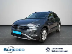 Indiumgrau metallic (metallic) Gebraucht 2025 VW T-Roc Life SUV | 27.900 € (Superpreis)