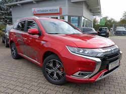 Rot Gebraucht 2020 Mitsubishi Outlander P-HEV Plus SUV | 25.790 € (Fairer Preis)