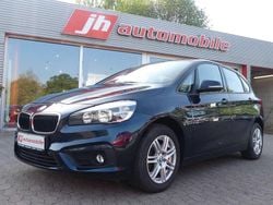 Imperialblau brillanteffekt me Gebraucht 2015 BMW 218 Van / Kleinbus | 11.200 € (Fairer Preis)