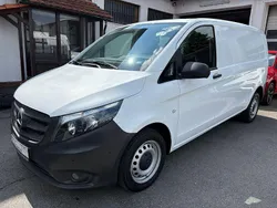 Weiß Gebraucht 2019 Mercedes Vito Van / Kleinbus | 16.990 €