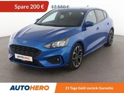 Blau Gebraucht 2020 Ford Focus ST-Line Limousine | 16.960 € (Guter Preis)