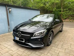 Schwarz Gebraucht 2018 Mercedes CLA250 Shooting Brake Kombi | 20.499 €