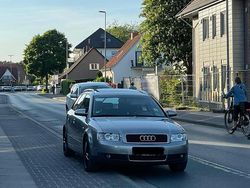 Grau Gebraucht 2002 Audi A4 Kombi | 1.350 € (Guter Preis)