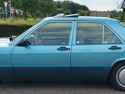 Grün Gebraucht 1990 Mercedes 190 Limousine | 9.500 €