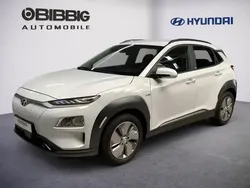 Weiss / chalk white Gebraucht 2021 Hyundai Kona Advantage SUV | 22.990 € (Teuer)