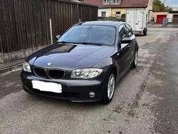 Grau Gebraucht 2005 BMW 120 Kleinwagen | 5.300 € (Fairer Preis)