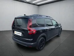 Schwarz Neu 2025 Dacia Jogger Van / Kleinbus | 28.899 € (Etwas zu teuer)