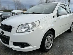 Weiß Gebraucht 2009 Chevrolet Aveo LS Kleinwagen | 2.800 € (Fairer Preis)