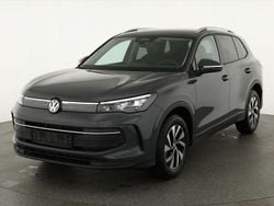 Nightshade blue metallic Neu 2025 VW Tiguan Life SUV | 39.495 € (Fairer Preis)