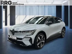 Grau Gebraucht 2022 Renault Mégane Techno Limousine | 26.880 € (Fairer Preis)