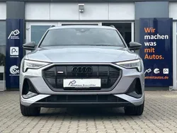 Florettsilber Gebraucht 2022 Audi e-tron S-Line SUV | 34.950 € (Fairer Preis)