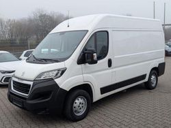 Weiß Gebraucht 2018 Peugeot Boxer Avantage Van | 13.900 € (Fairer Preis)