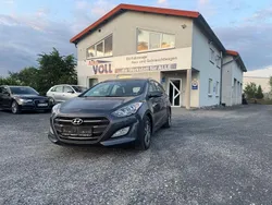 Grau Gebraucht 2016 Hyundai i30 Kombi | 9.100 € (Fairer Preis)