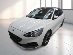 Frostweiß Gebraucht 2019 Ford Focus ST Limousine | 14.880 € (Superpreis)