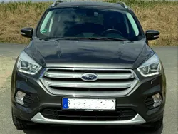 Grau Gebraucht 2018 Ford Kuga SUV | 14.200 € (Fairer Preis)