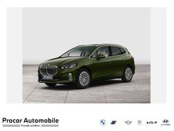 Grün Neu 2025 BMW 216 Luxury Line Van / Kleinbus | 36.190 € (Fairer Preis)