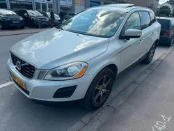 Weiß Gebraucht 2011 Volvo XC60 Summum SUV | 9.699 € (Guter Preis)