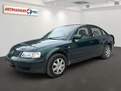 Grün Gebraucht 1998 VW Passat Limousine | 999 € (Superpreis)